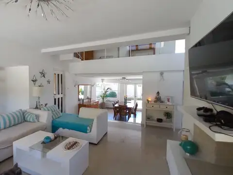 Casa - Venta - Argentina, Mar del Plata - ALFONSINA STORNI 5427
