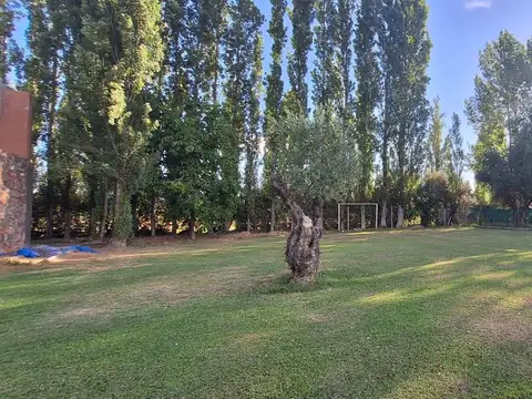 Casa 8 ambientes con 5 baños