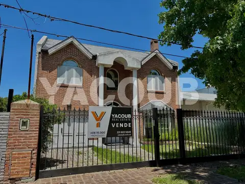Casa en Venta en Manuel B Gonnet, USD 230.000