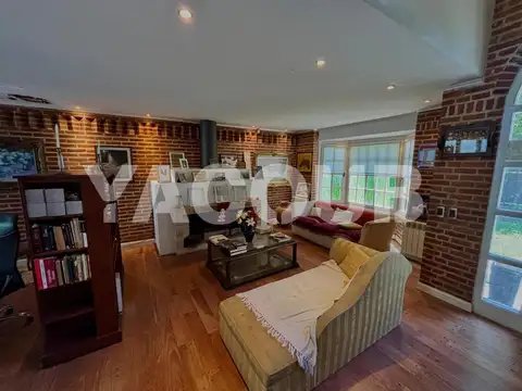 Casa 6 ambientes con 3 baños