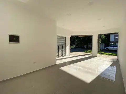 Local en Venta en Paso del Rey, USD 215.000