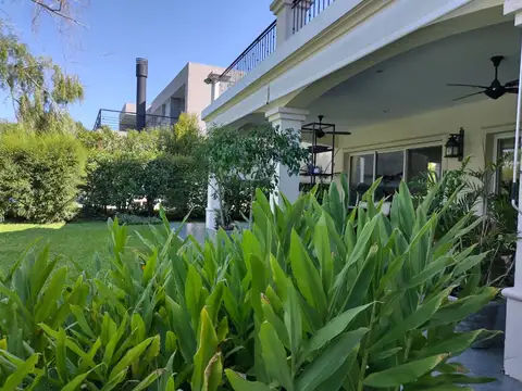 Del Carpincho 100