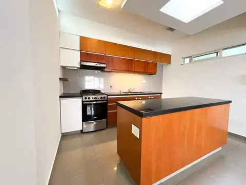 Venta Casa esquina Lourdes Rosario. Cochera Patio Terraza. Apta Credito Hipotecario Dos Dormitorios