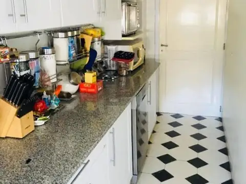 Departamento 4 ambientes con 5 baños