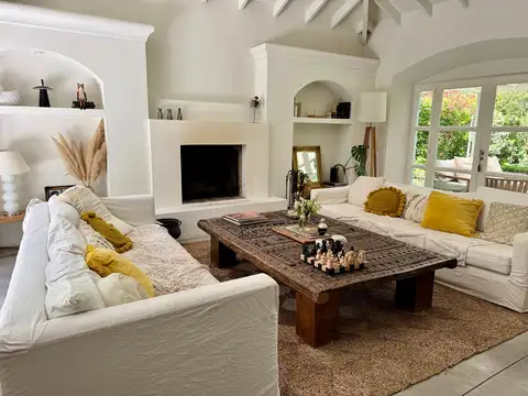 Casa en Alquiler Temporal en Los Senderos I, USD 8.000