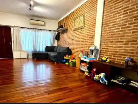 Casa 4 ambientes con 3 baños