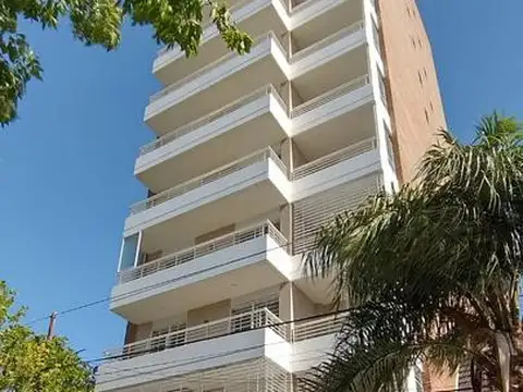 Juan José Paso al 1200