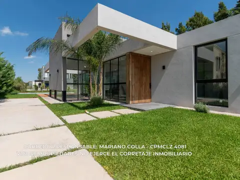 Casa 4 ambientes con 4 baños