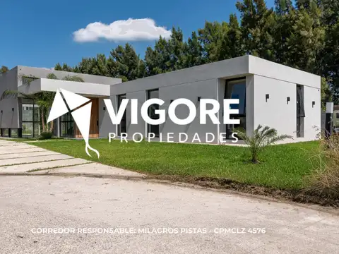 Casa 4 ambientes 735 m² en venta con cochera en Lagos de Canning