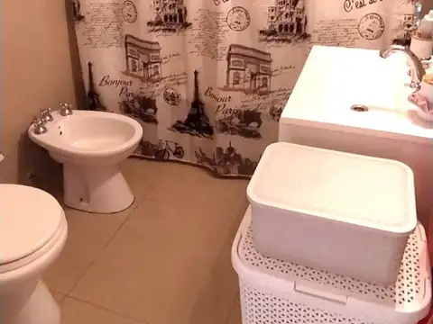 Departamento en Alquiler en Barrio Naón, $ 850.000
