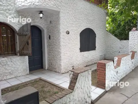 Casa 2 dormitorios en Perez