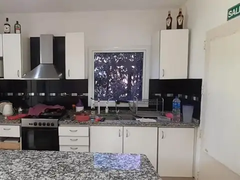 Casa 4 ambientes con 3 baños