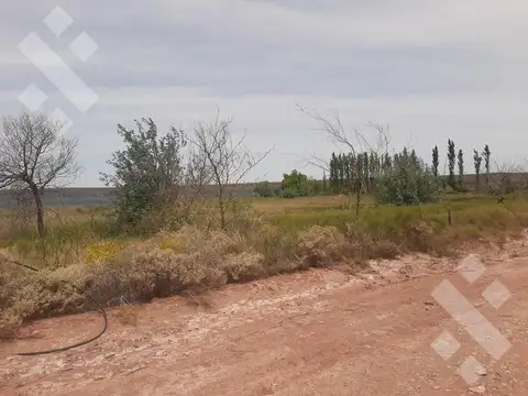 Terreno en Mari Menuco