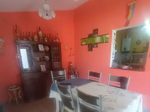 Casa 4 ambientes con 1 baño