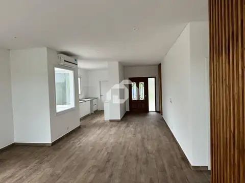 Casa en venta en Vila Marina 100