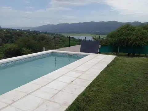 Casa 3 ambientes con 2 baños
