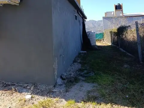 Casa en venta Frente al Lago con Piscina - Parque Siquiman