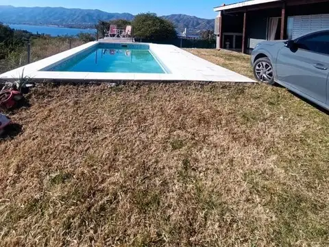 Casa en venta Frente al Lago con Piscina - Parque Siquiman