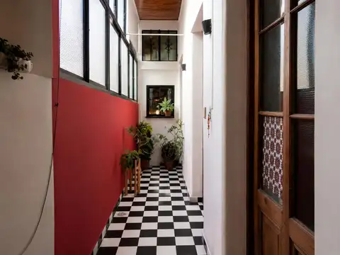 Depto Tipo Casa en Venta 90 años
