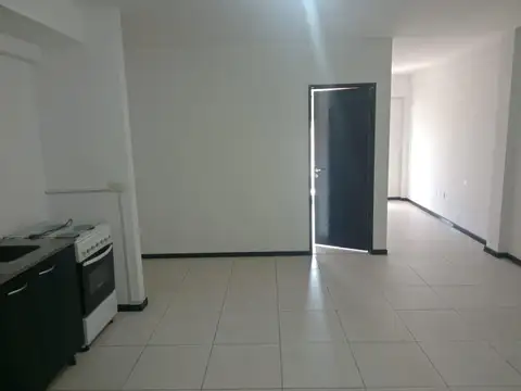 MONOAMBIENTE EN LINIERS CON BALCON MUY BIEN DIVIDIDO