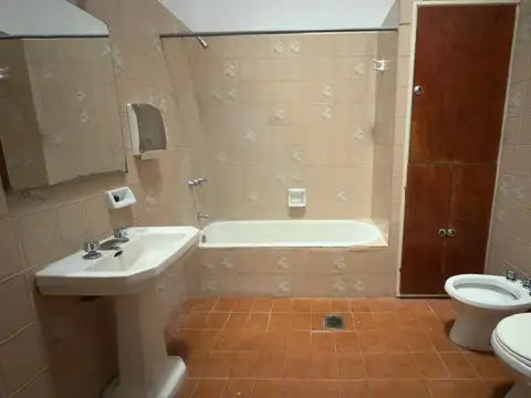 Casa en Alquiler 50 años