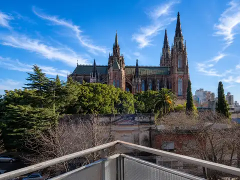 DEPARTAMENTO VENTA LA PLATA CON COCHERA