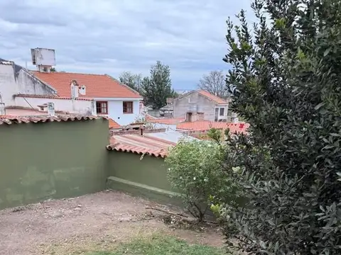 Exc Casa 3 Dor Alq Gge/jard/ga/terraza Los Juncos 700
