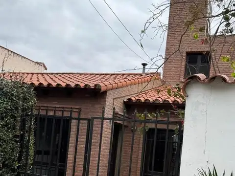 Exc casa 3 dor Alq gge/jard/ga/terraza Los Juncos 793