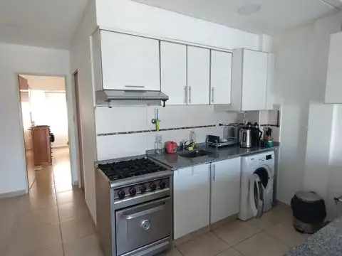 DEPARTAMENTO 2 AMB - 2º PISO CONTRAFRENTE - C/ BALCON FRANCES