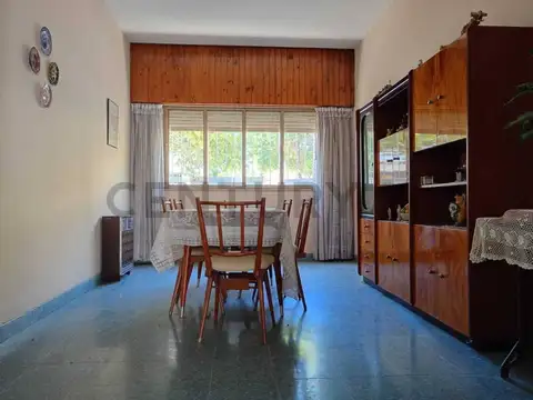José León Suárez 5000, Piso 0