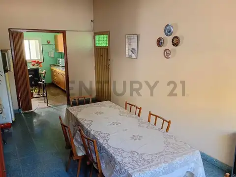 Casa 3 ambientes con 1 baño