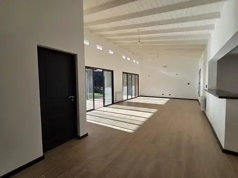 Casa en Venta en La Peregrina, USD 297.000