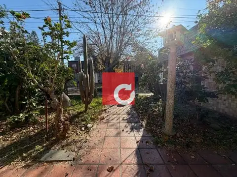 Casa en Venta con 1 cochera