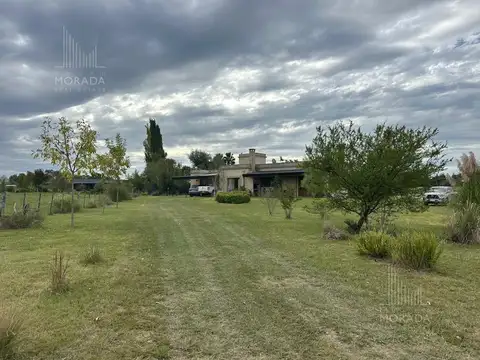 Venta Chacra excelente calidad constructiva Vista abierta al campo