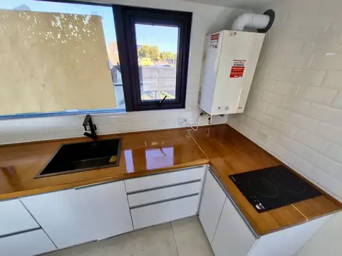 Casa 3 ambientes con 2 baños