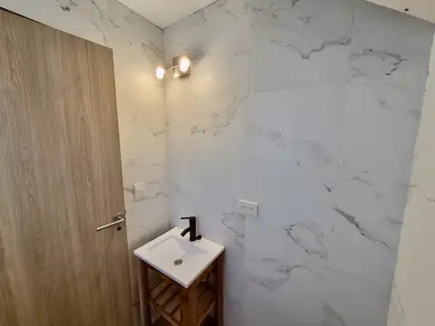 Casa en Alquiler con 1 cochera