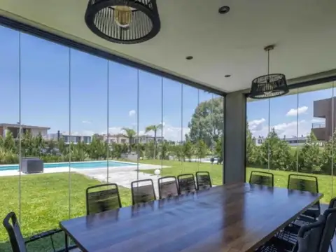 Casa en Alquiler al Oeste