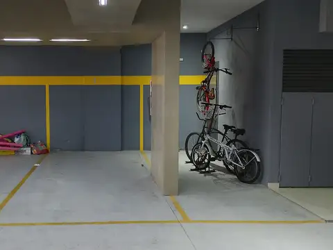 COCHERA CUBIERTA EXCELENTE UBICACION IDEAL INVERSIÓN