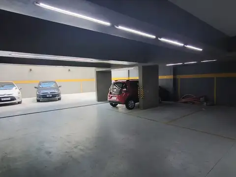 COCHERA CUBIERTA EXCELENTE UBICACION IDEAL INVERSIÓN