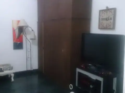 Depto Tipo Casa en Venta 40 años