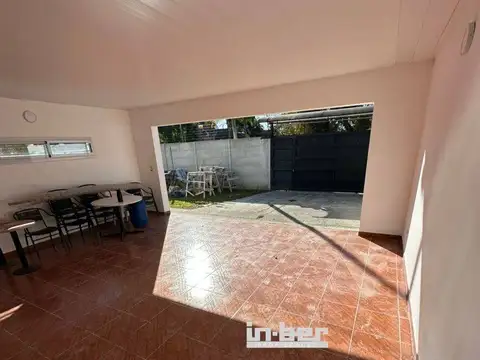 Casa - Venta - Argentina, Berazategui - Calle 311 2332
