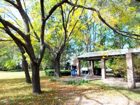 Campo en venta de 34ha en La Plata, casa 311m2 + extras 83m2