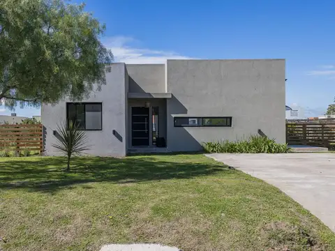 Casa en Venta en La Pista, USD 160.000
