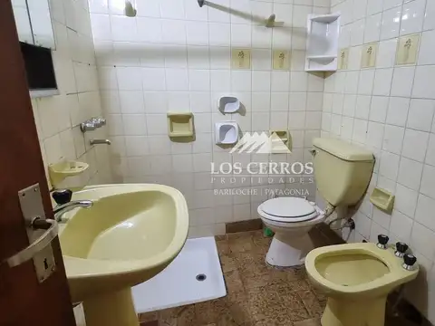 Casa en Alquiler con 1 cochera