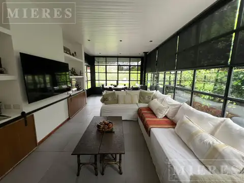 Casa 6 ambientes con 3 baños