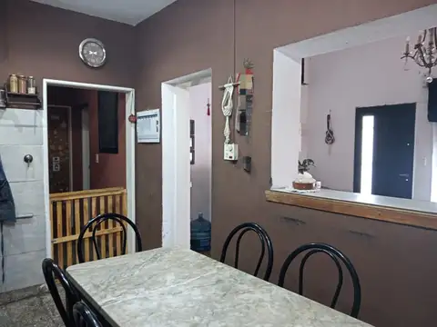 COMODO PH DE 4 AMB EN ESQUINA, 3 DORMITORIOS, MUY LUMINOSO! TERRAZA