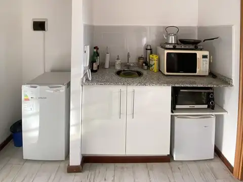 Departamento de 1 ambiente con balcón en pleno Centro Zárate
