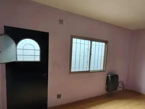 Depto Tipo Casa 3 ambientes con 1 baño