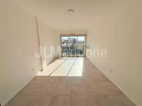Departamento en Alquiler en El Palomar, $ 650.000