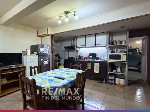Casa 6 ambientes con 2 baños